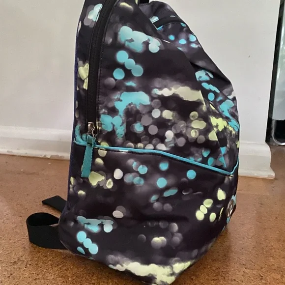 Iviva Backpack - Picture 2 of 10